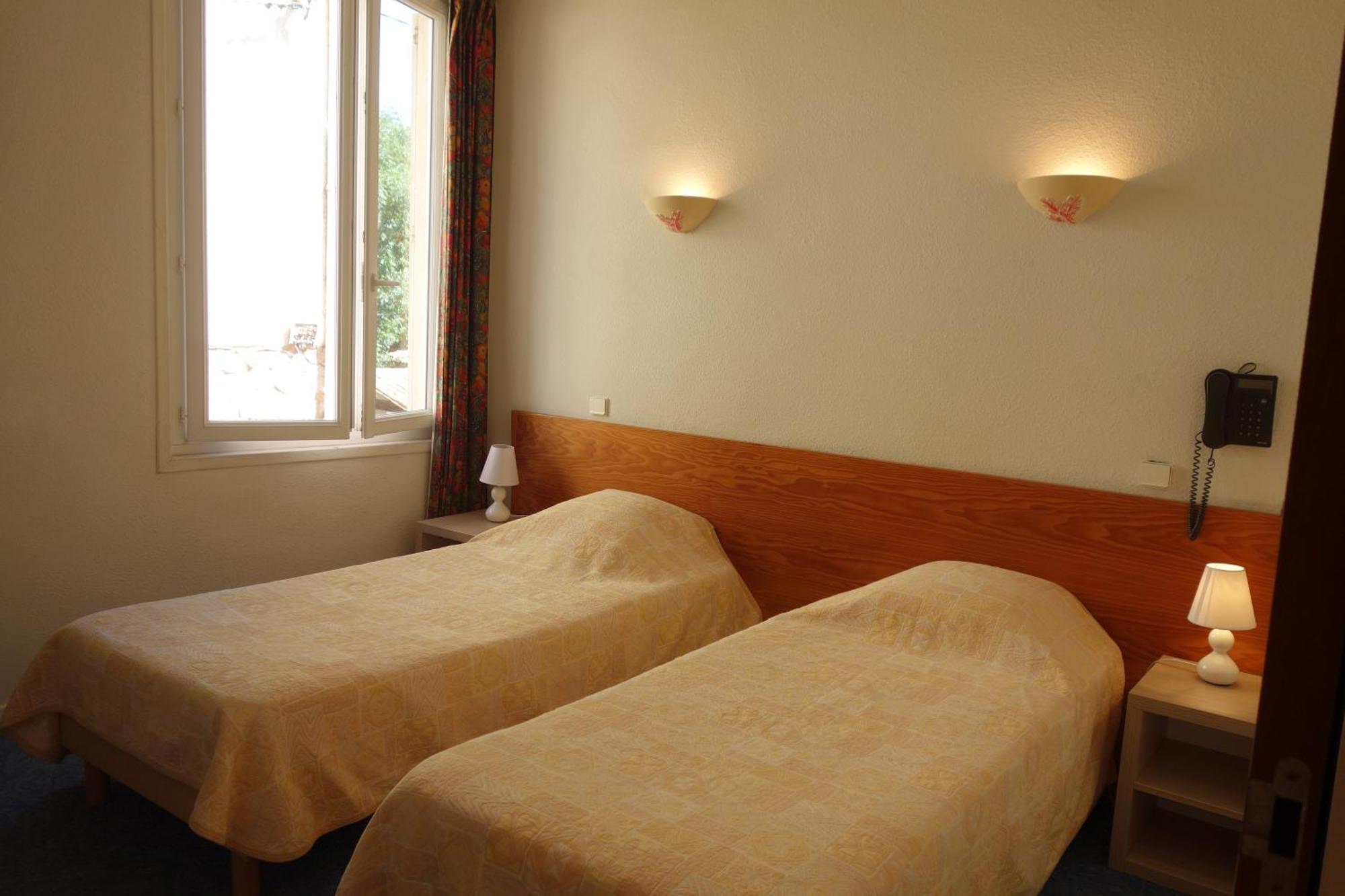 Hotel Le Prejoly Saint-Vallier-de-Thiey Phòng bức ảnh